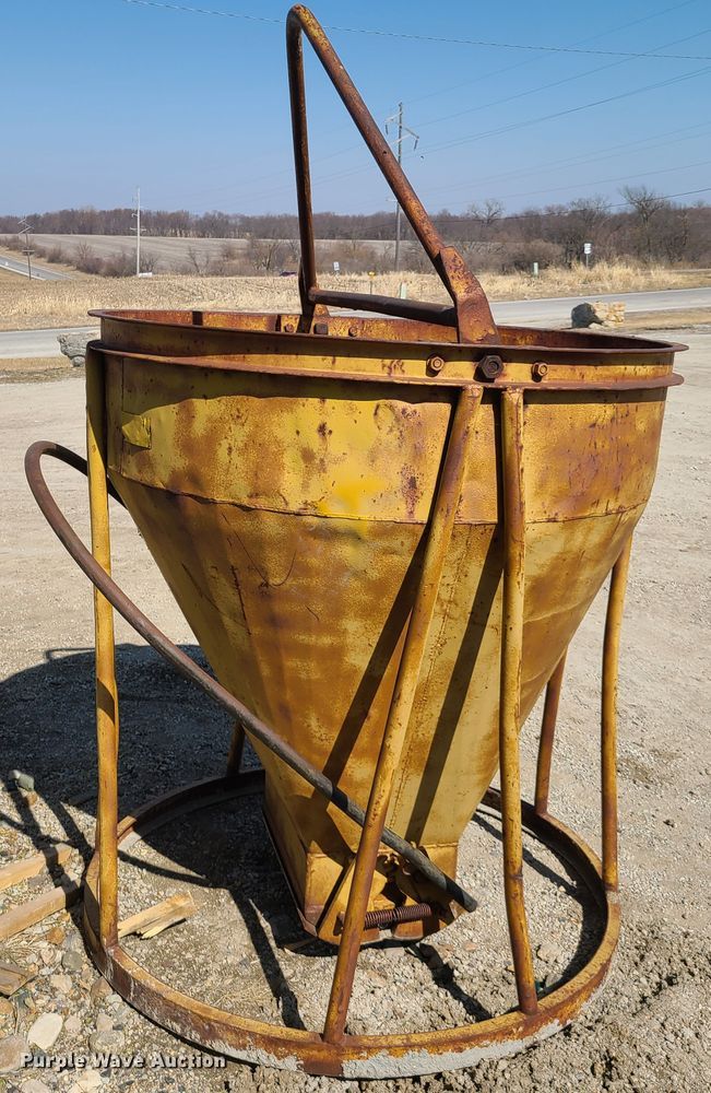 image for item DN6188 Concrete bucket