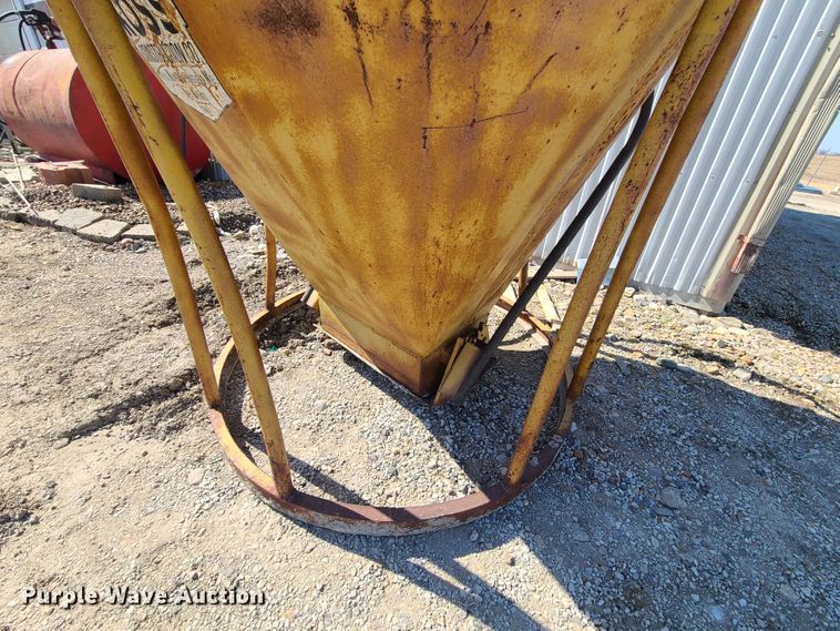 image for item DN6188 Concrete bucket