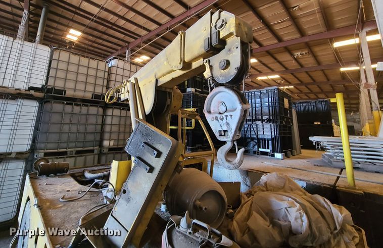 image for item DN6214 1977 Drott 85RM2  crane
