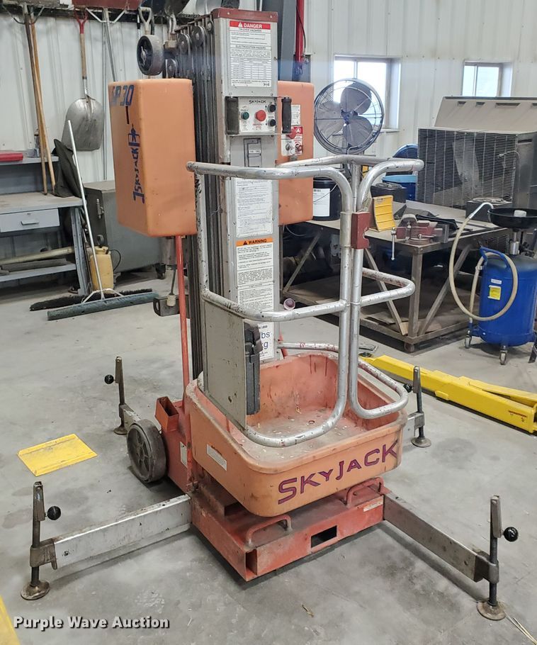 image for item EY9668 1997 Skyjack SP30  vertical lift