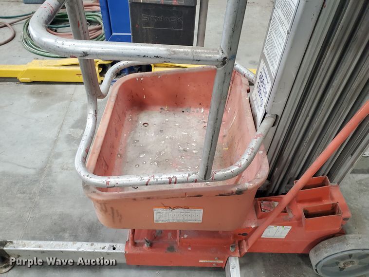 image for item EY9668 1997 Skyjack SP30  vertical lift