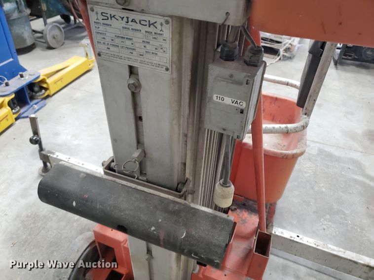 image for item EY9668 1997 Skyjack SP30  vertical lift