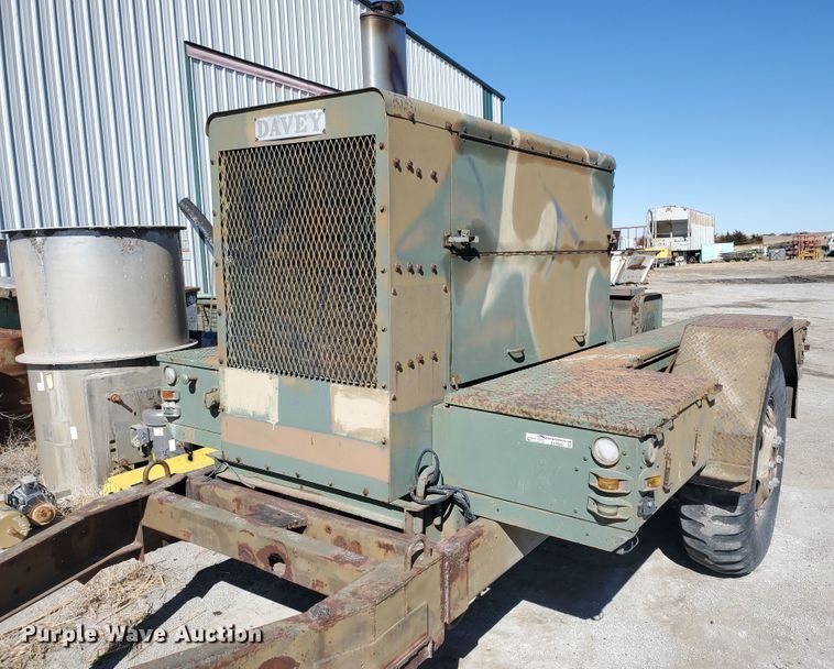 image for item EY9669 1970 Davey 9M250RPV  air compressor