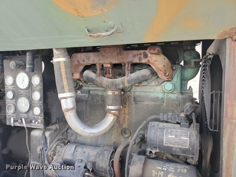 image for item EY9669 1970 Davey 9M250RPV  air compressor