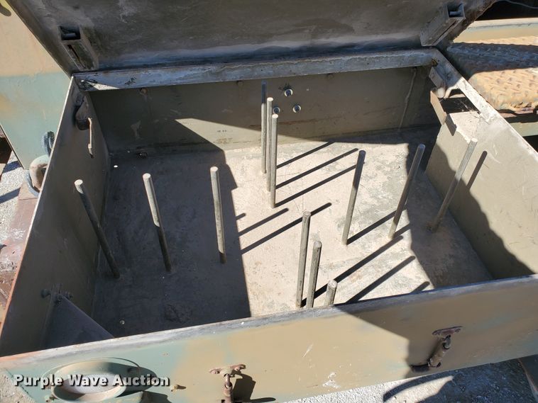 image for item EY9669 1970 Davey 9M250RPV  air compressor