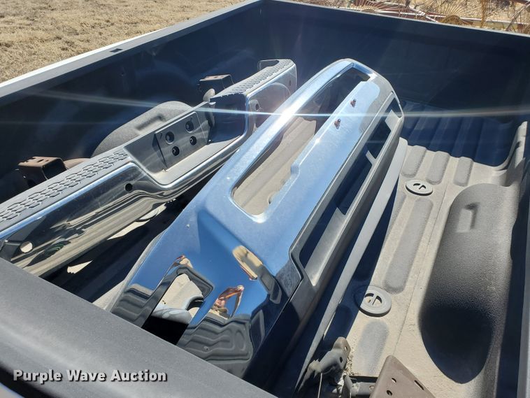 image for item EY9676 2014 Dodge Ram 3500  pickup truck bed