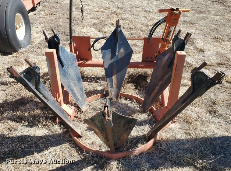 image for item EY9678 Mid Dakota SS28 skid steer tree spade