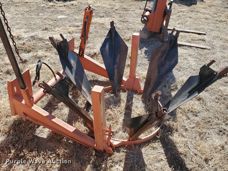 image for item EY9678 Mid Dakota SS28 skid steer tree spade