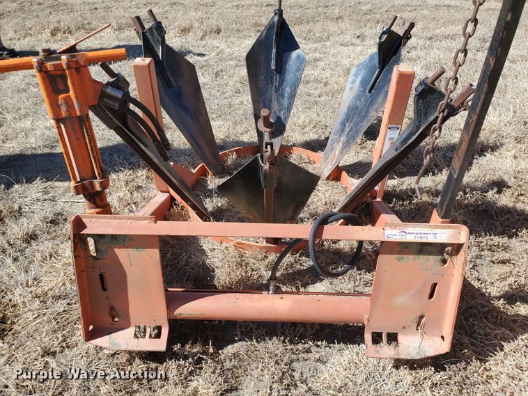 image for item EY9678 Mid Dakota SS28 skid steer tree spade