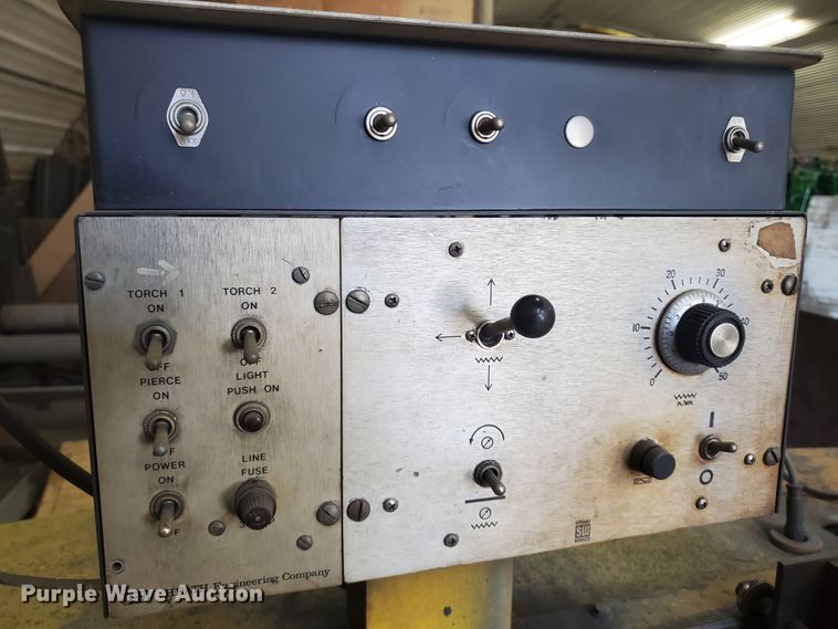 image for item EY9684 Heath Shape Cutter 442  torch table