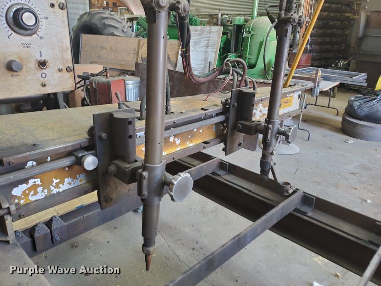 image for item EY9684 Heath Shape Cutter 442  torch table