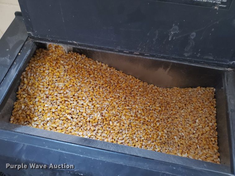 image for item EY9685 2005 St. Croix Auburn  corn stove