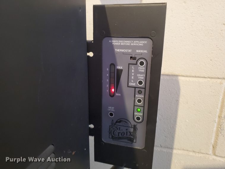 image for item EY9685 2005 St. Croix Auburn  corn stove