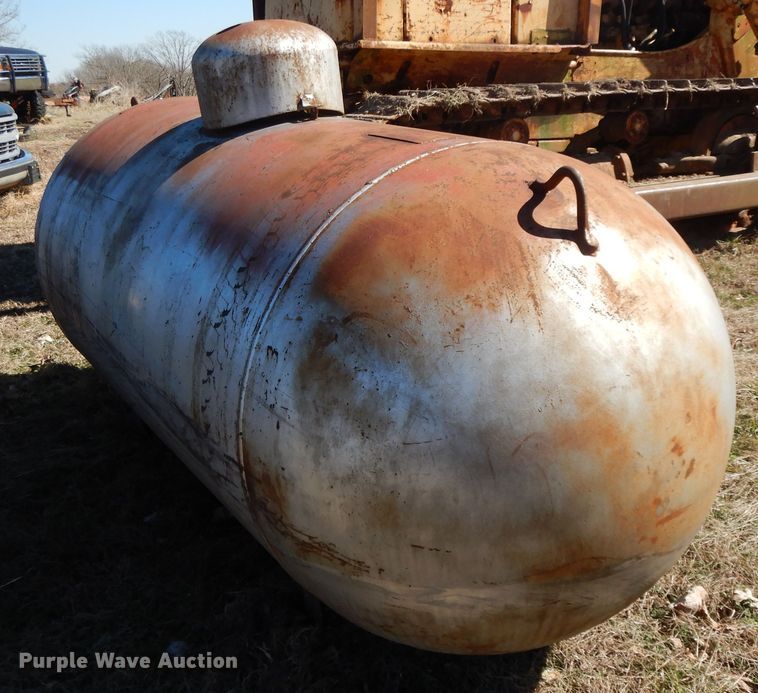 image for item GG9468 1950 propane tank