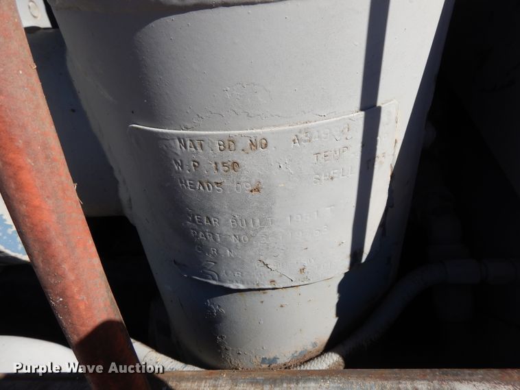 image for item GG9471 Ingersoll Rand 100  air compressor