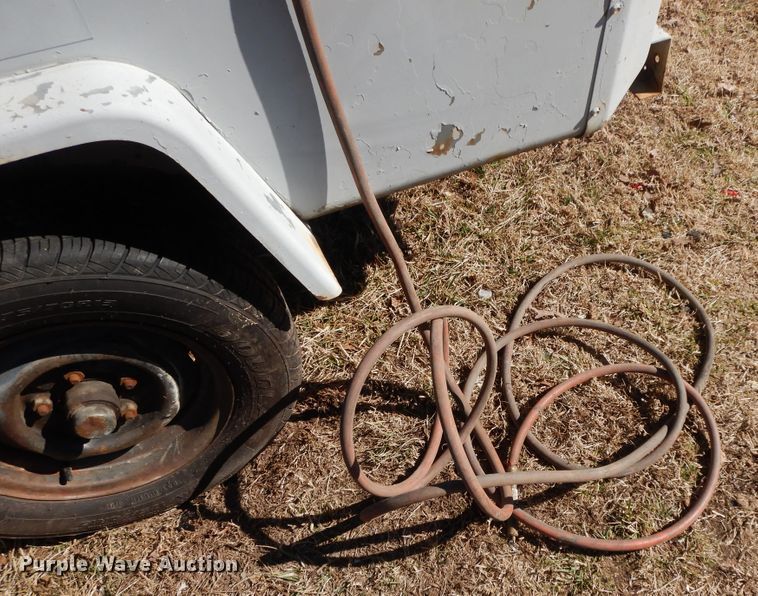 image for item GG9471 Ingersoll Rand 100  air compressor