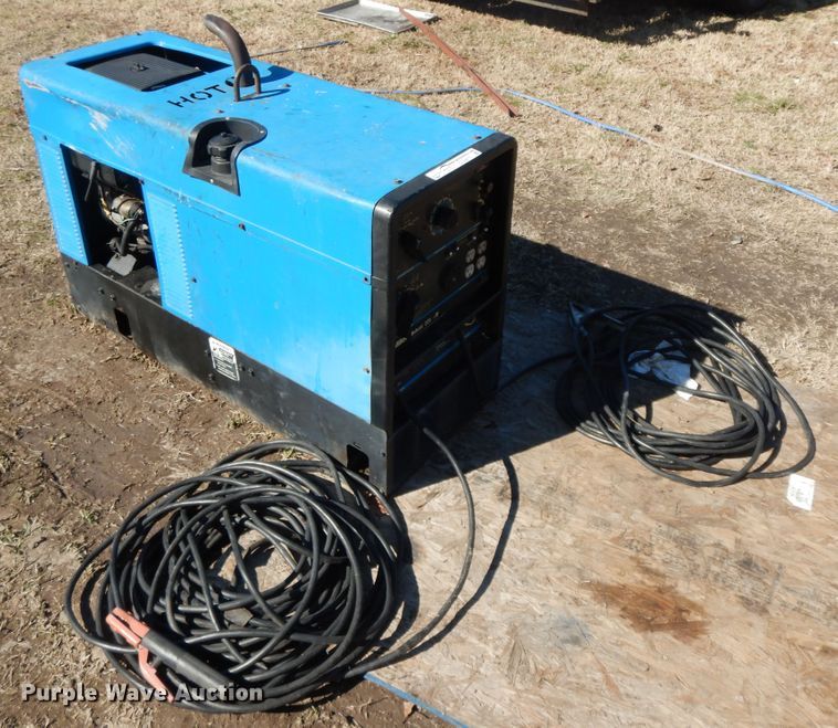 image for item GG9472 Miller Bobcat 225 welder