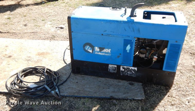 image for item GG9472 Miller Bobcat 225 welder