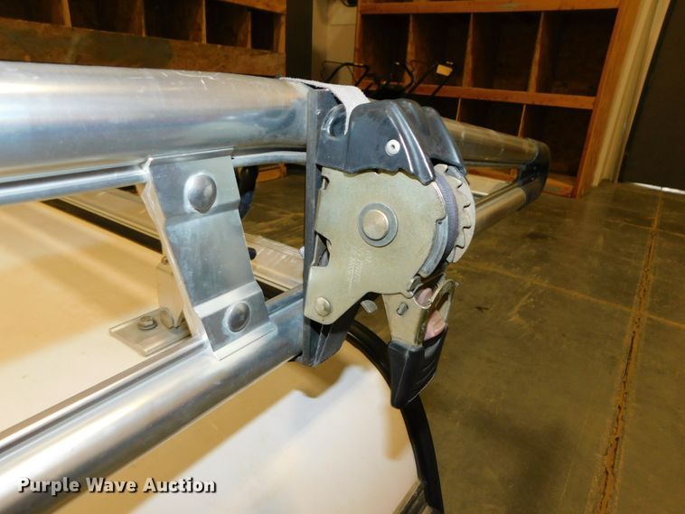 image for item GQ9962 Automotive accessories