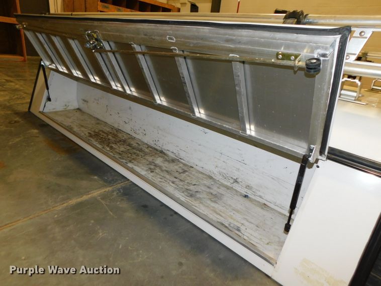 image for item GQ9962 Automotive accessories