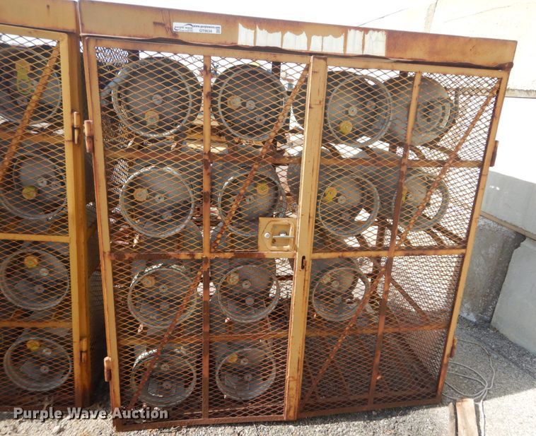 image for item GT9634 (13) propane tanks