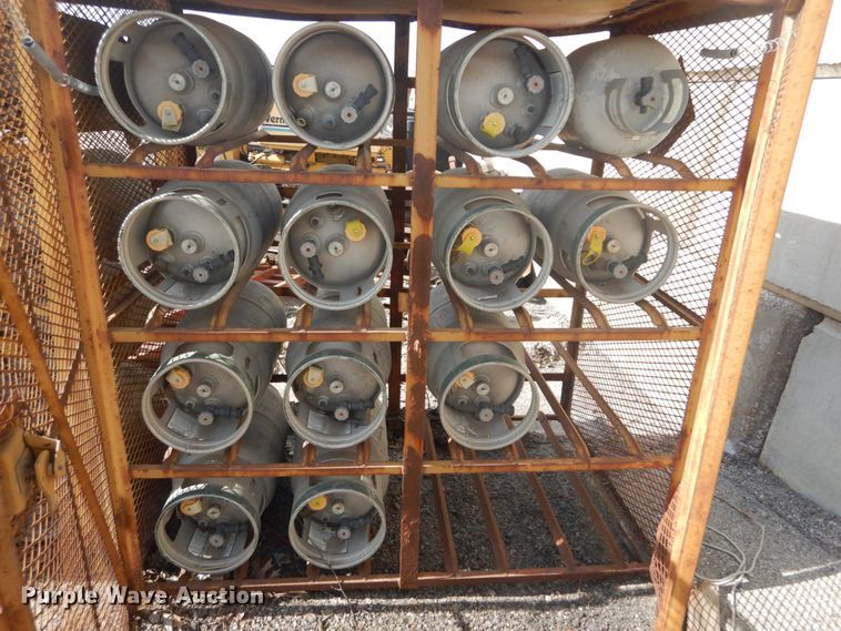 image for item GT9634 (13) propane tanks