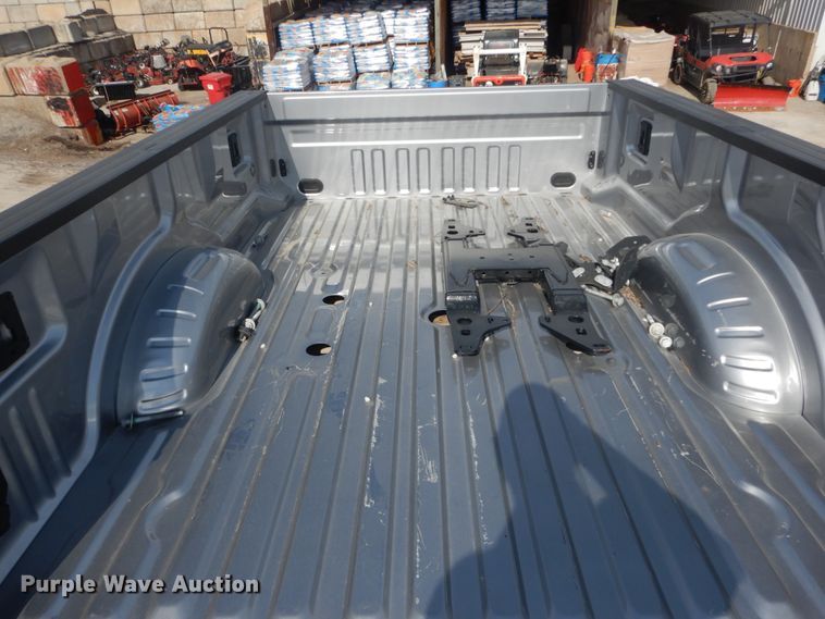 image for item GT9635 2020 Ford F350 pickup truck bed