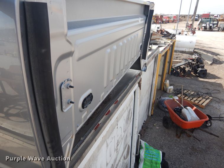 image for item GT9635 2020 Ford F350 pickup truck bed