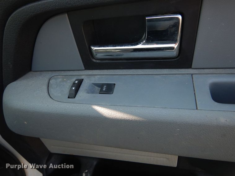 image for item GT9642 2013 Ford F150 XLT  SuperCab pickup truck