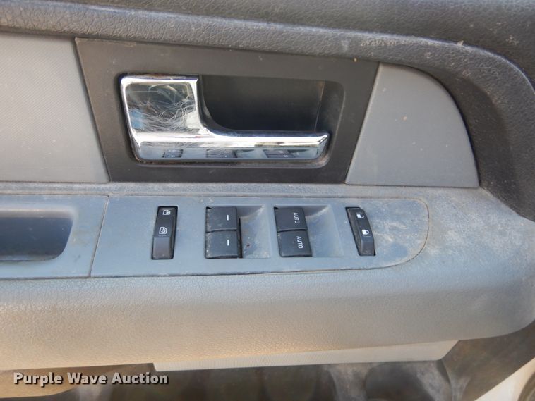 image for item GT9646 2012 Ford F150 XLT  SuperCrew pickup truck