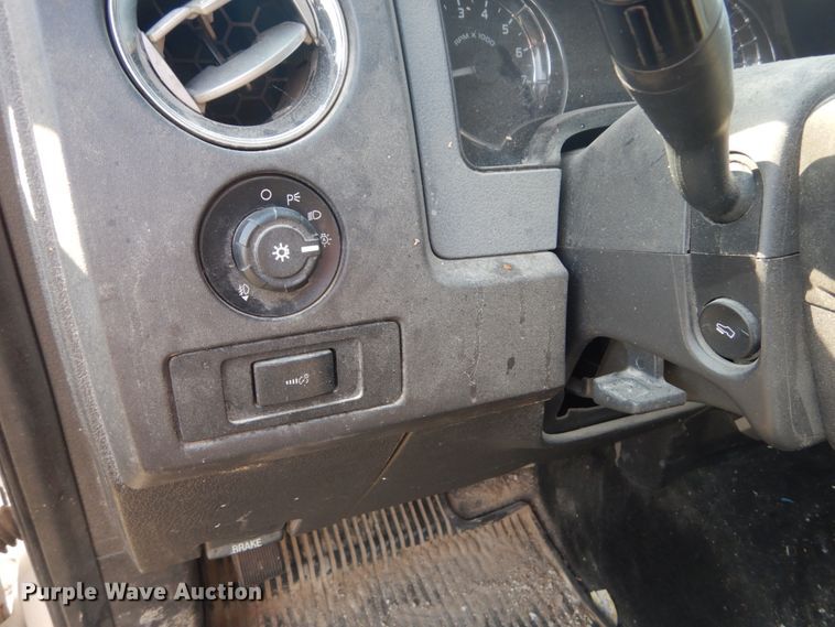 image for item GT9646 2012 Ford F150 XLT  SuperCrew pickup truck