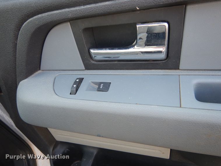 image for item GT9647 2012 Ford F150 XLT  SuperCab pickup truck