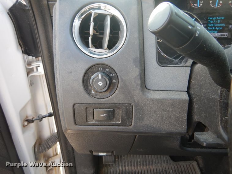 image for item GT9648 2013 Ford F150 XLT  SuperCab pickup truck