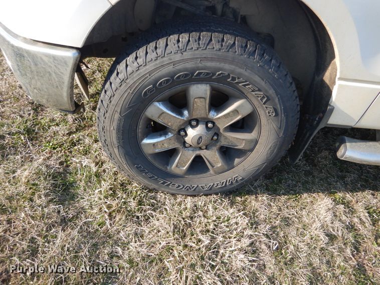 image for item GT9648 2013 Ford F150 XLT  SuperCab pickup truck