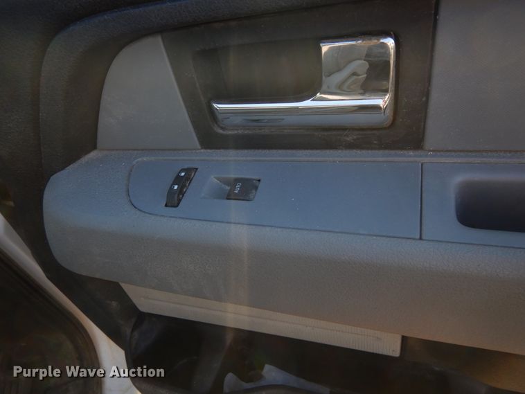 image for item GT9649 2013 Ford F150 XLT  SuperCab pickup truck