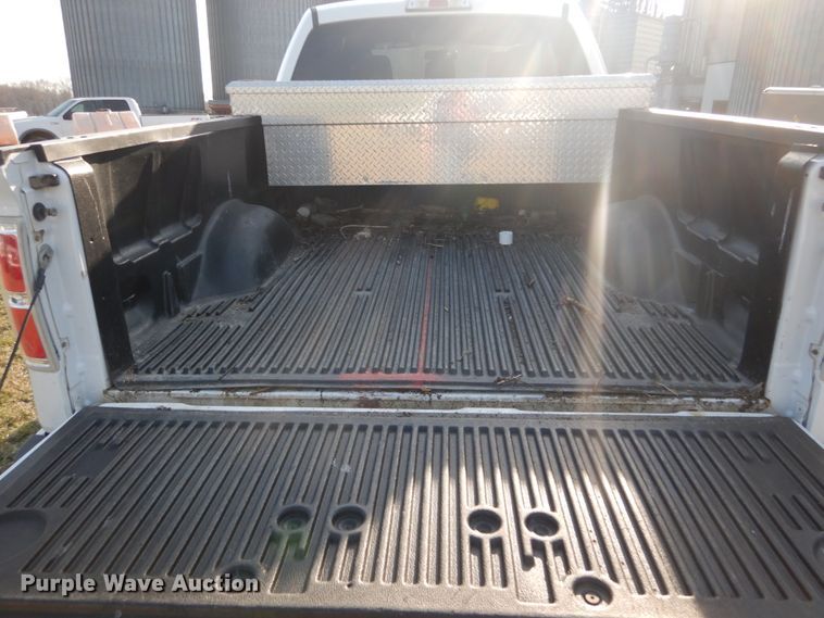 image for item GT9649 2013 Ford F150 XLT  SuperCab pickup truck