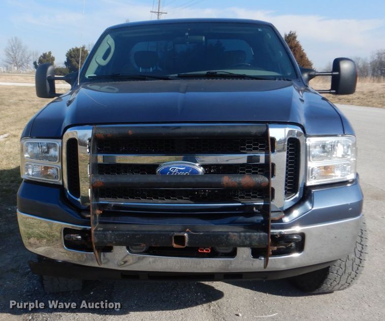 image for item GT9655 2005 Ford F250 Super Duty XLT  SuperCab pickup truck