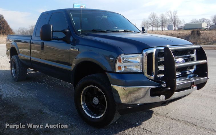 image for item GT9655 2005 Ford F250 Super Duty XLT  SuperCab pickup truck