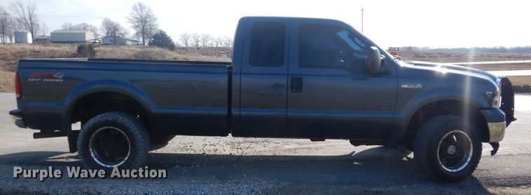image for item GT9655 2005 Ford F250 Super Duty XLT  SuperCab pickup truck