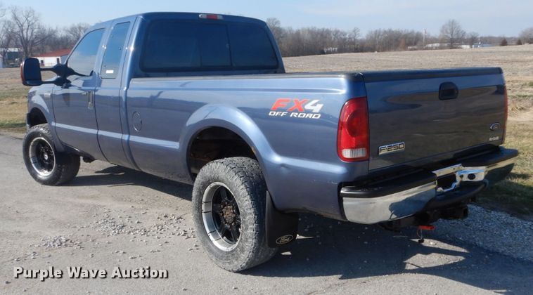 image for item GT9655 2005 Ford F250 Super Duty XLT  SuperCab pickup truck