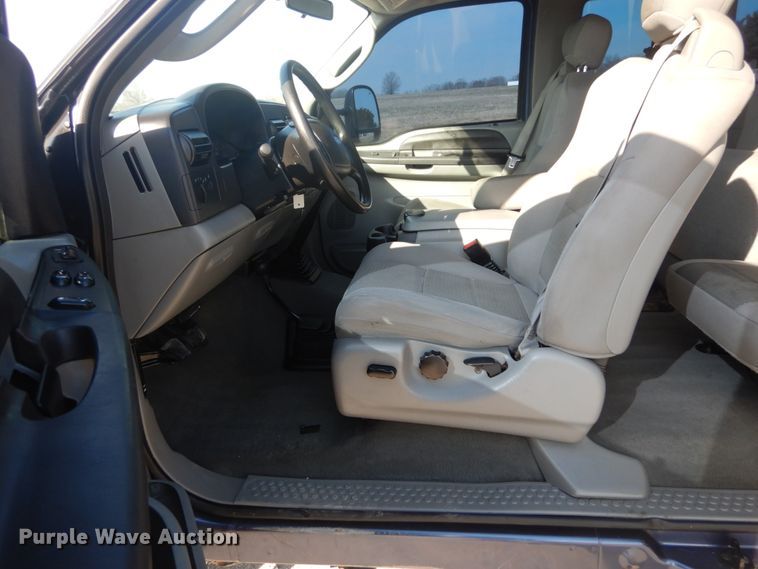 image for item GT9655 2005 Ford F250 Super Duty XLT  SuperCab pickup truck