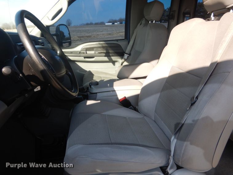 image for item GT9655 2005 Ford F250 Super Duty XLT  SuperCab pickup truck