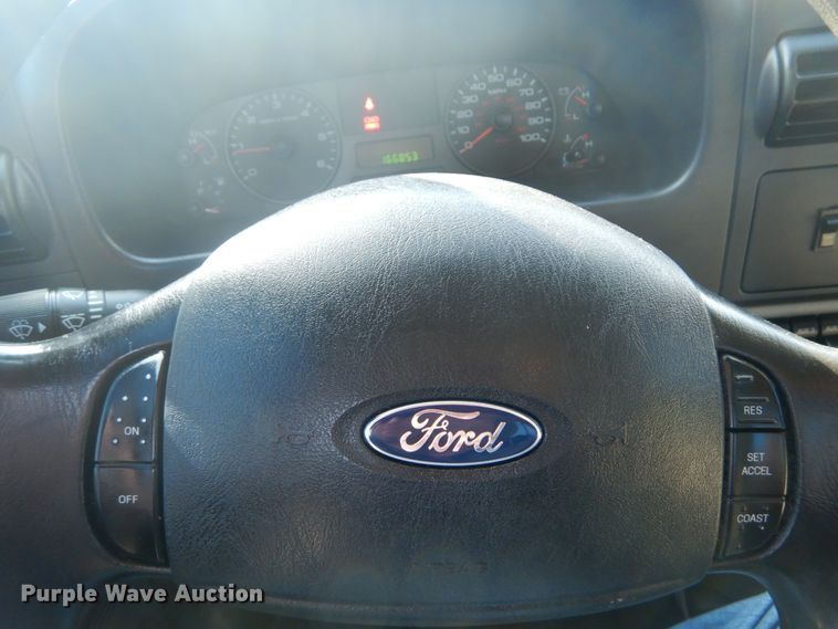 image for item GT9655 2005 Ford F250 Super Duty XLT  SuperCab pickup truck