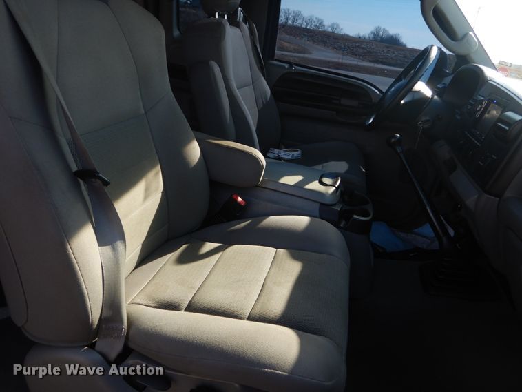 image for item GT9655 2005 Ford F250 Super Duty XLT  SuperCab pickup truck