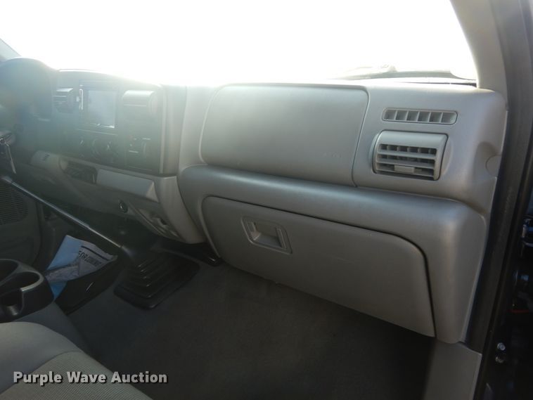 image for item GT9655 2005 Ford F250 Super Duty XLT  SuperCab pickup truck