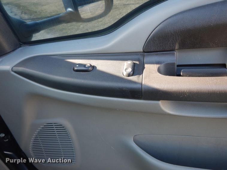 image for item GT9655 2005 Ford F250 Super Duty XLT  SuperCab pickup truck