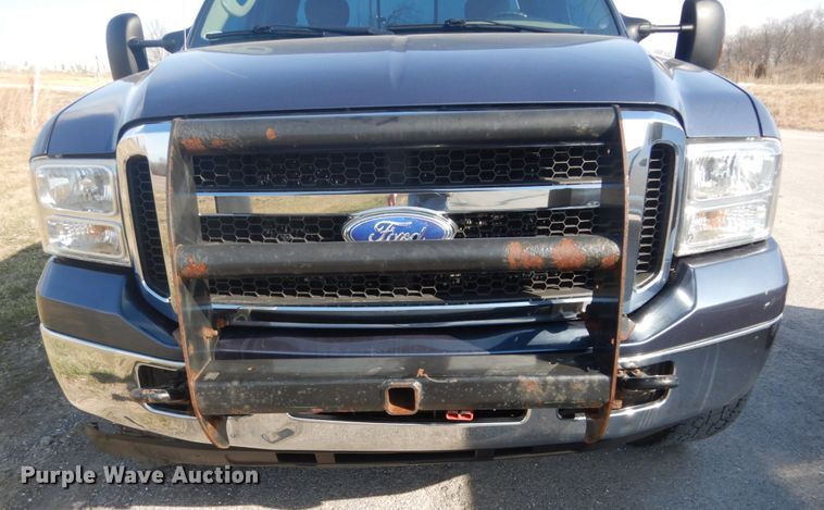 image for item GT9655 2005 Ford F250 Super Duty XLT  SuperCab pickup truck