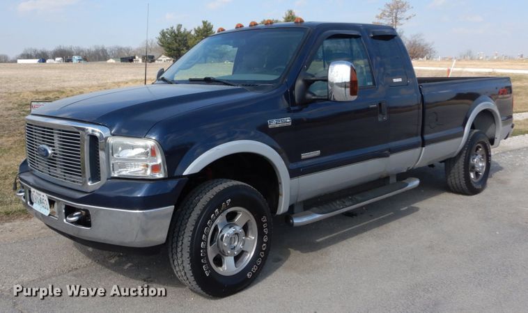 image for item GT9658 2006 Ford F250 Super Duty Lariat  SuperCab pickup truck