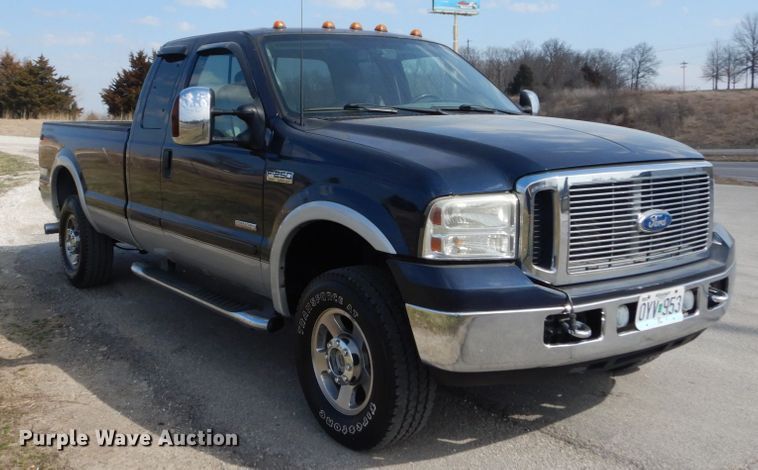 image for item GT9658 2006 Ford F250 Super Duty Lariat  SuperCab pickup truck