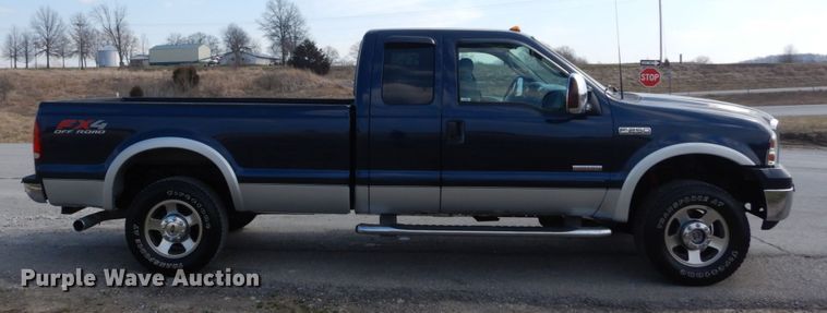 image for item GT9658 2006 Ford F250 Super Duty Lariat  SuperCab pickup truck